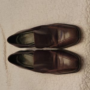 Joan and David Brown leather shoes size 6.5M